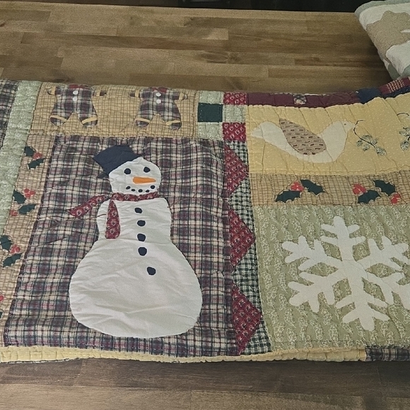 Patchwork Quilt with Holiday Patterns - Picture 2 of 3